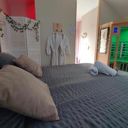 Louvetot Le Cocoon D'Emy Bed & Breakfast エクステリア 写真