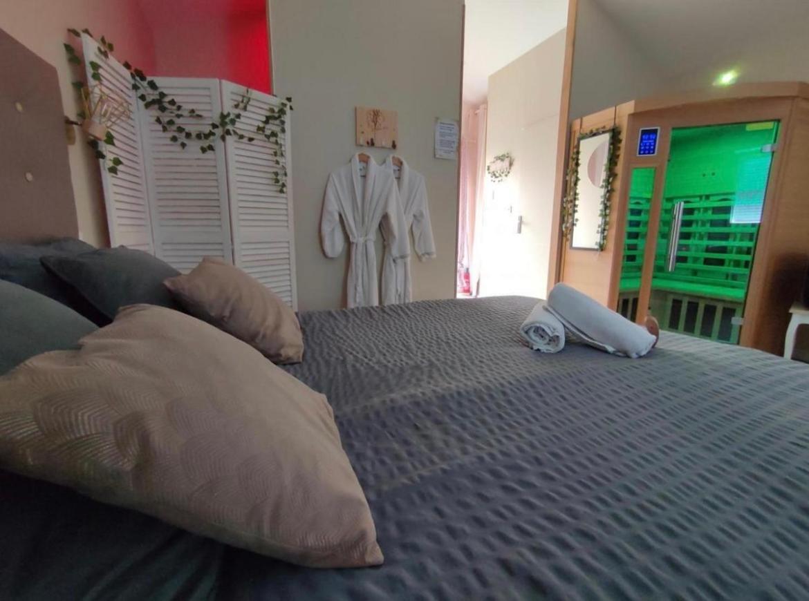 Louvetot Le Cocoon D'Emy Bed & Breakfast エクステリア 写真